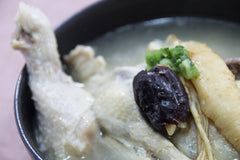 黒髪を潤す山薬（山芋）と蓮子（れんし蓮の実）の薬膳スープ